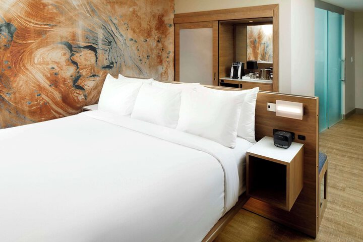 Room 15 of 49