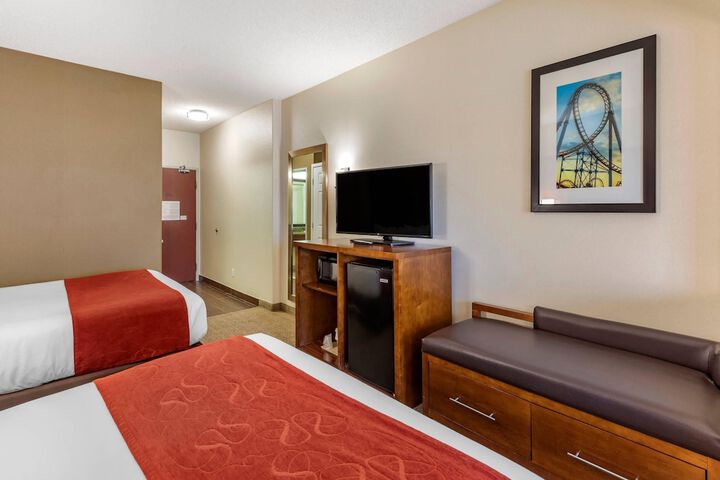 Comfort Suites Near Six Flags Magic Mountain