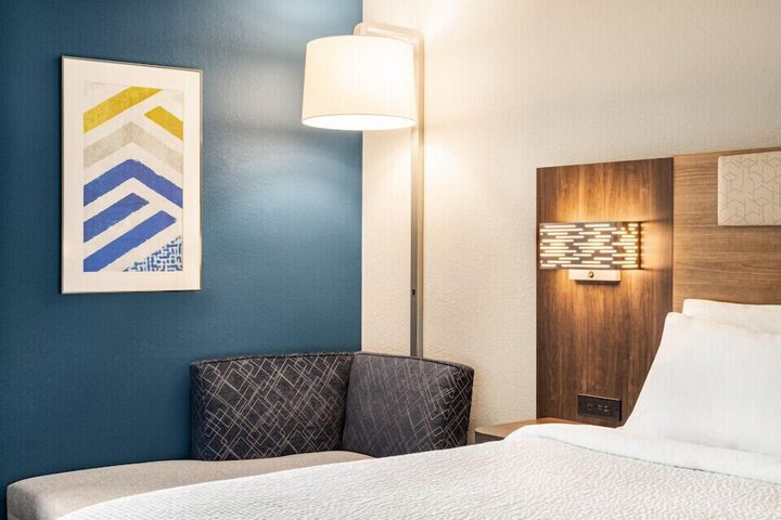 Holiday Inn Express Bowling Green by IHG