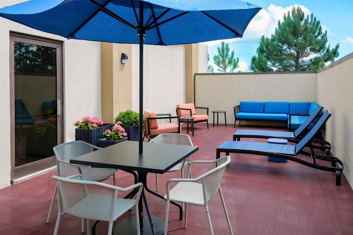 Hampton Inn Buffalo-Airport / Galleria Mall