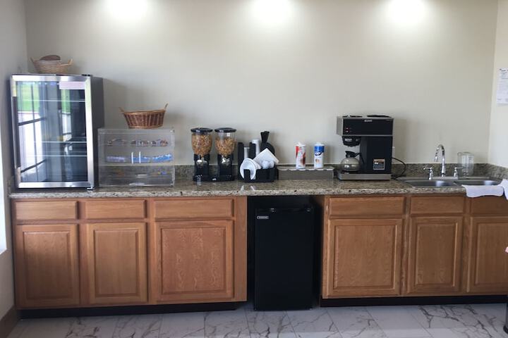Breakfast/Coffee Service 45 of 46