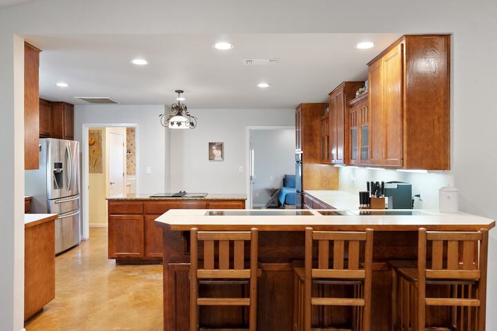 Pet-friendly Marble Falls Home w / Hot Tub!