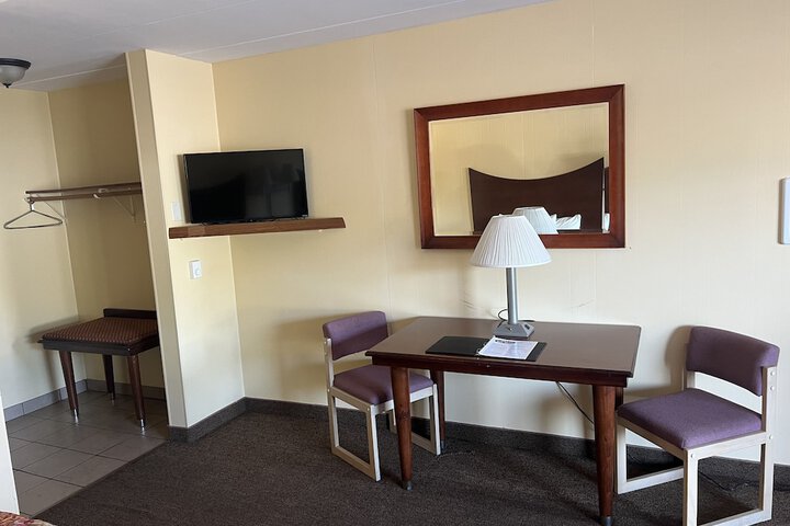 Room 147 of 443