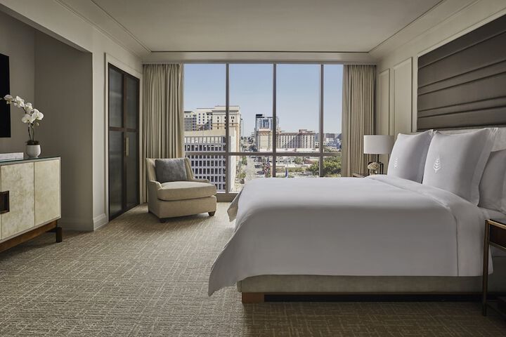 Room 72 of 171