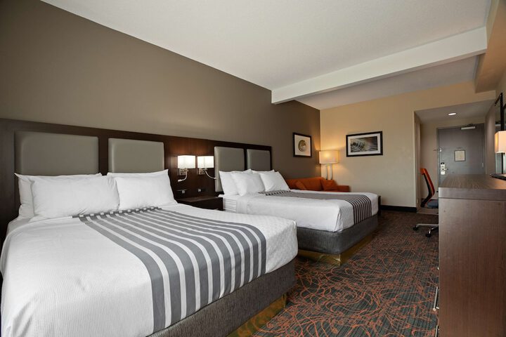 Room 6 of 23