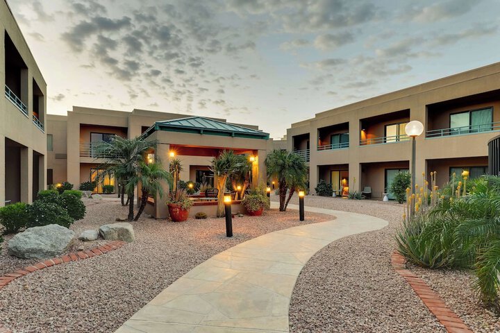 Hotel Exterior 83 of 84