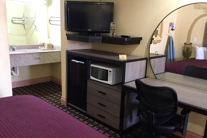 Room 33 of 37