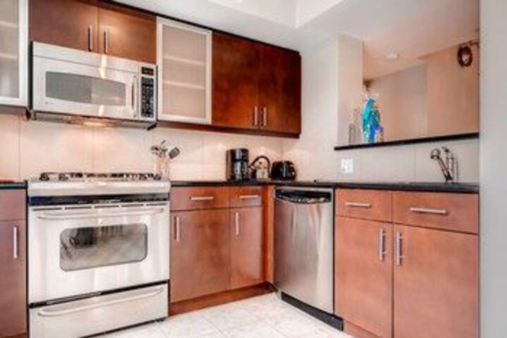 Global Luxury Suites Near Canyon Lakes