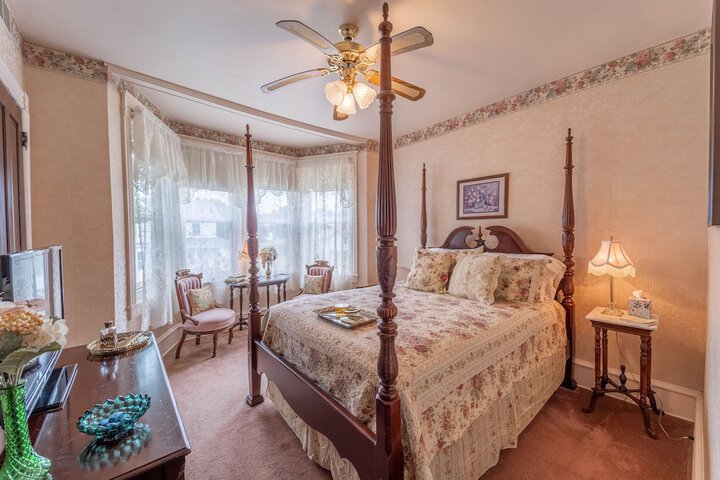 Room 19 of 34