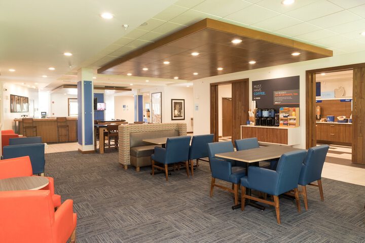 Holiday Inn Express & Suites Michigan City by IHG