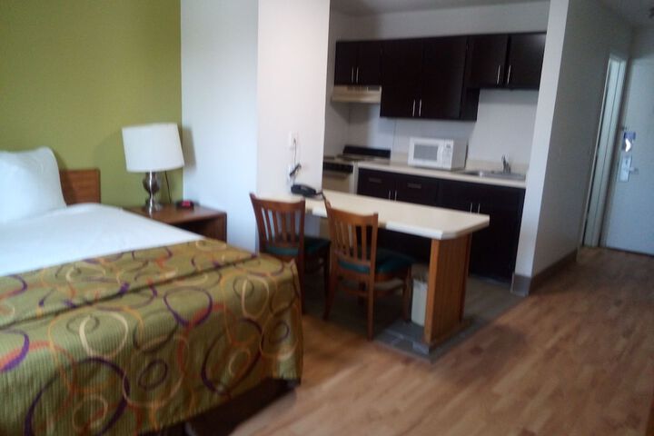 Room 14 of 21