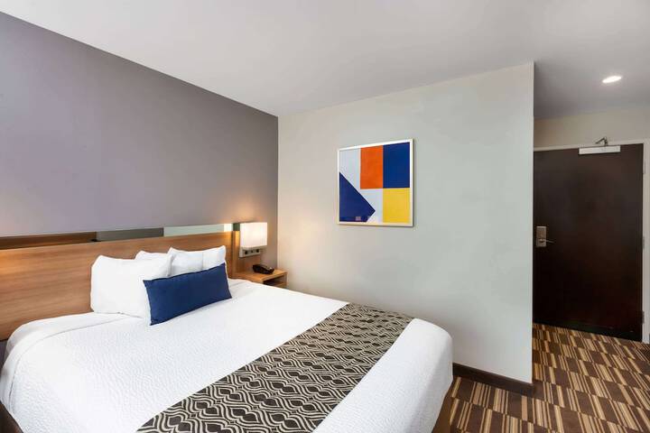 Room 20 of 29