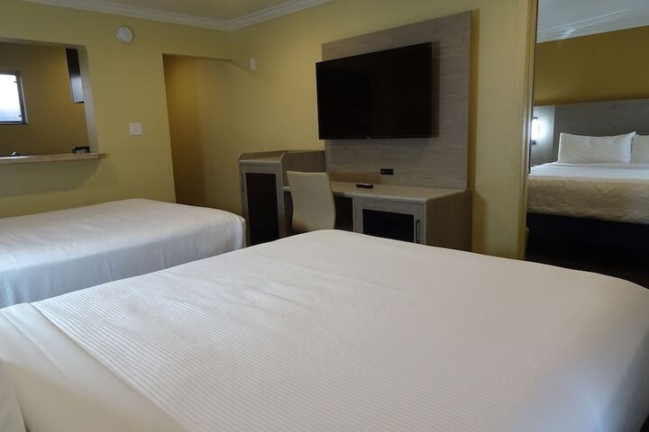 Room 26 of 75