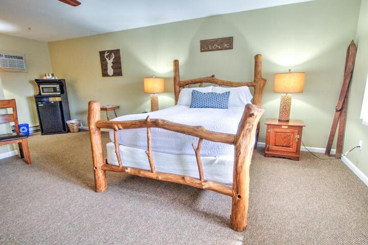 East Shore Lodging