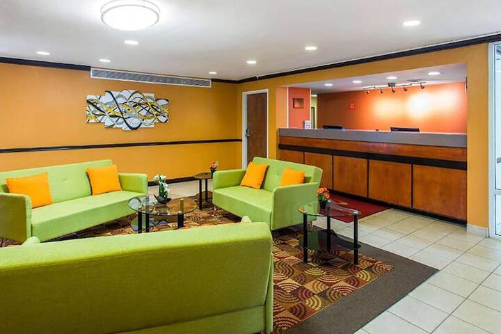 Hotel Interior 8 of 31
