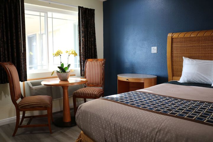 Room 26 of 29