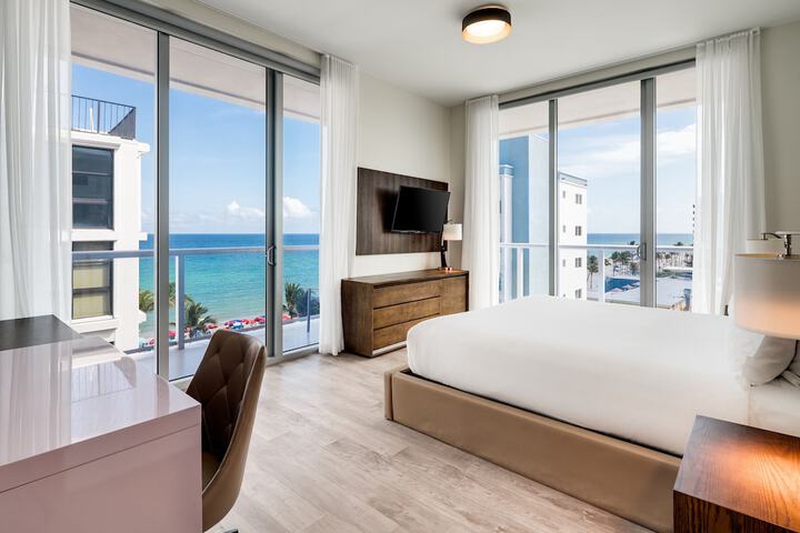 Costa Hollywood Beach Resort