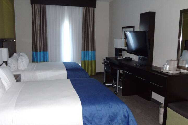 Room 4 of 20