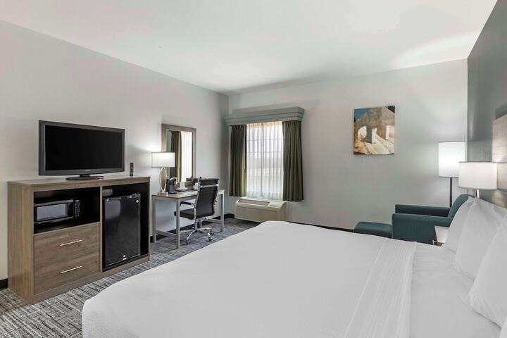 Room 16 of 41
