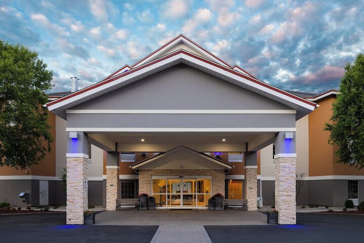 Hotel 4 of 65