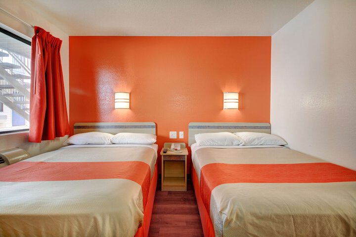Motel 6 Southington CT - Hartford