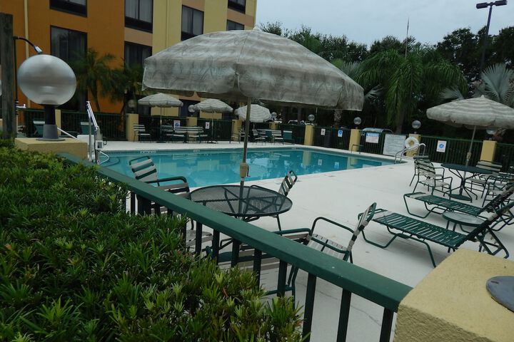 Pool 11 of 61