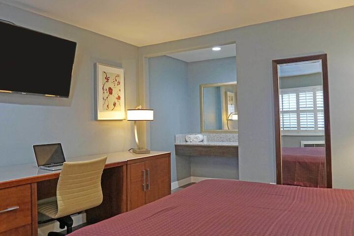 Room 15 of 19