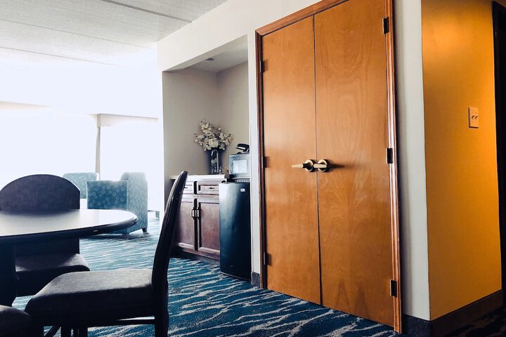 Room 23 of 72