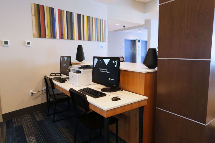 Business Center 72 of 72