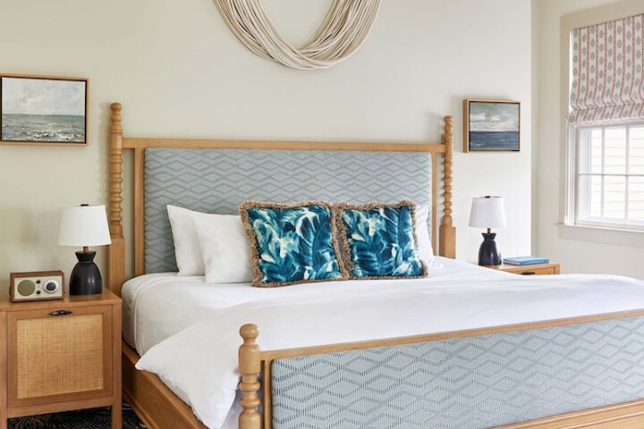 Faraway Nantucket