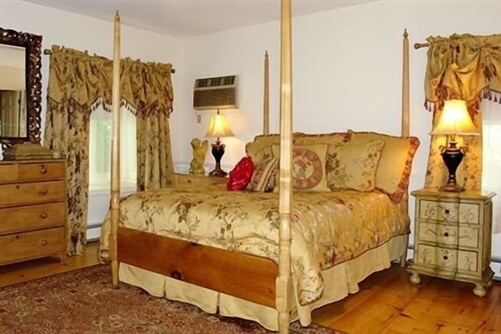 Room 11 of 47