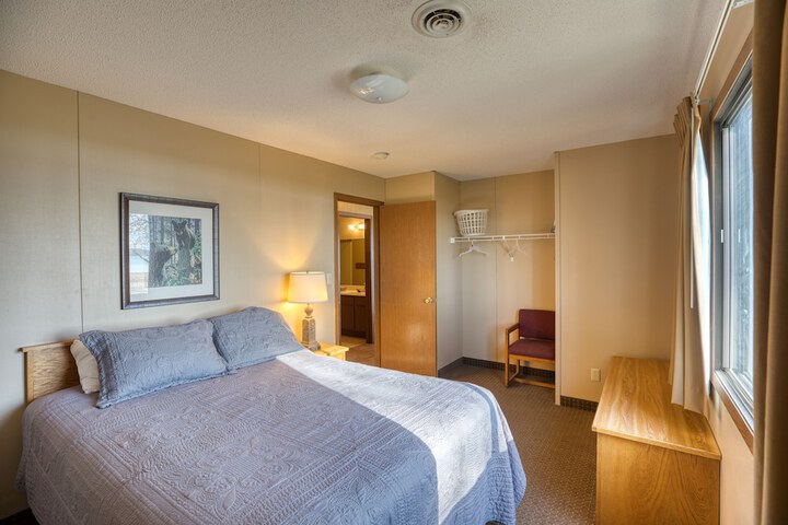 Lewis and Clark Resort