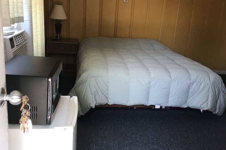 Room 11 of 19