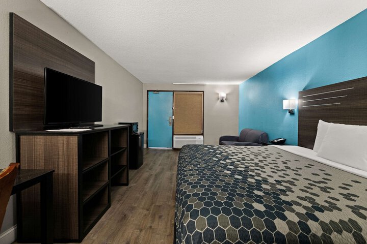 Room 18 of 24