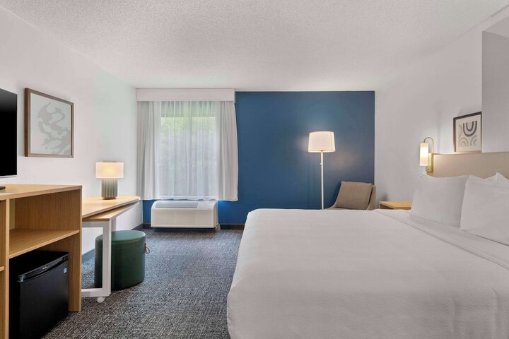Room 18 of 35