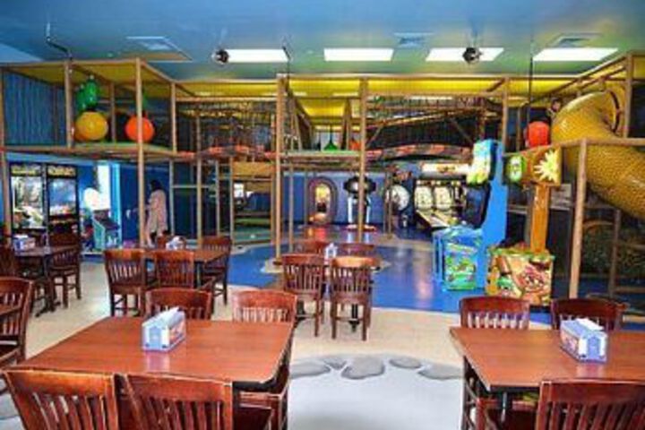 Orlando Sweet Vacation Home 4 Br Villa by RedAwning