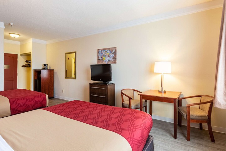 Room 11 of 23