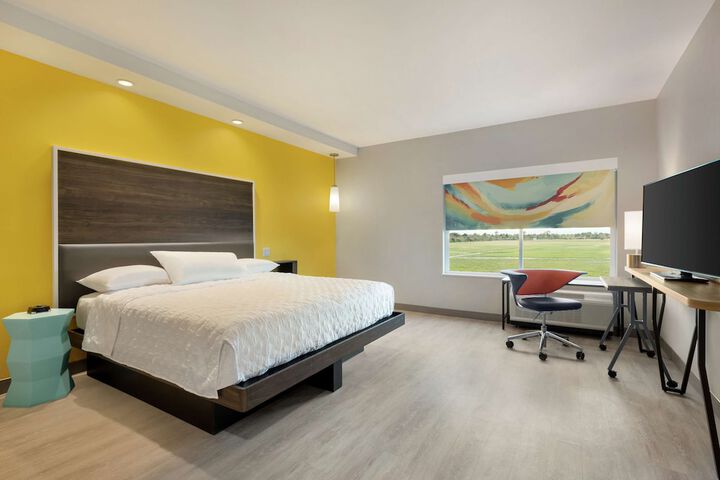 Room 22 of 34