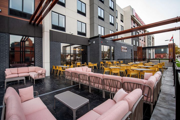 Terrace/Patio 50 of 51