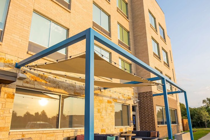 Terrace/Patio 43 of 44