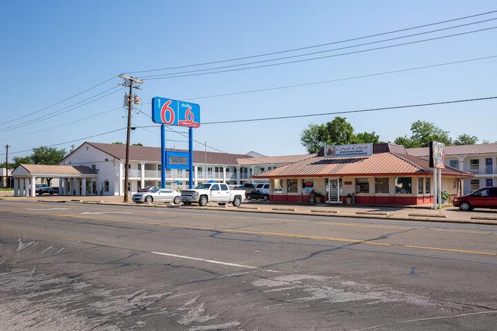 Motel 6 Bryan TX - University Area