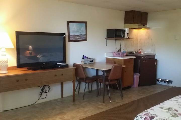 Room 12 of 19