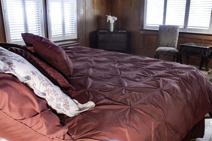 Room 12 of 38