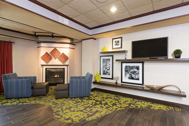 Hotel Interior 6 of 28