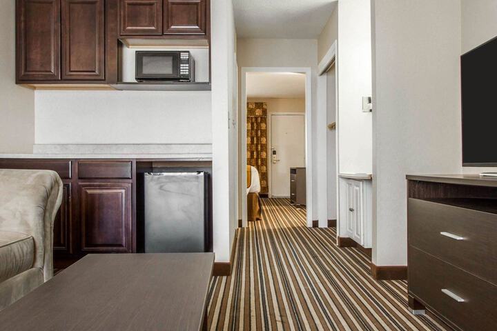 Room 14 of 38