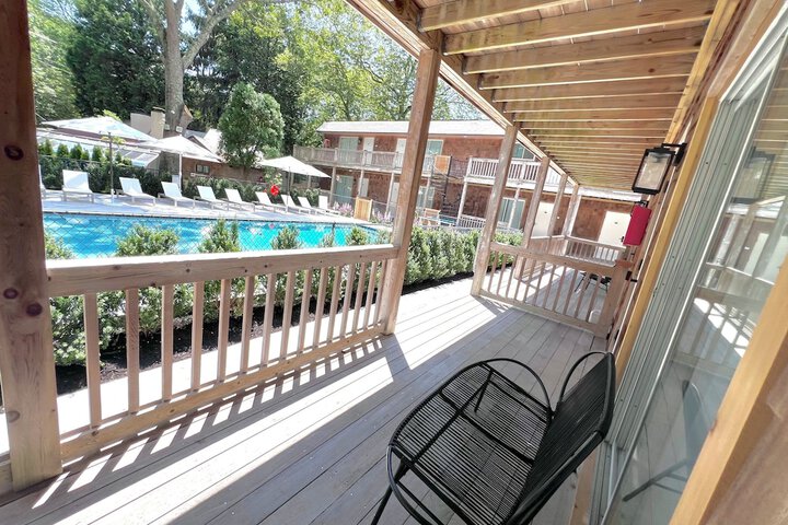 Wainscott Woods Retreat