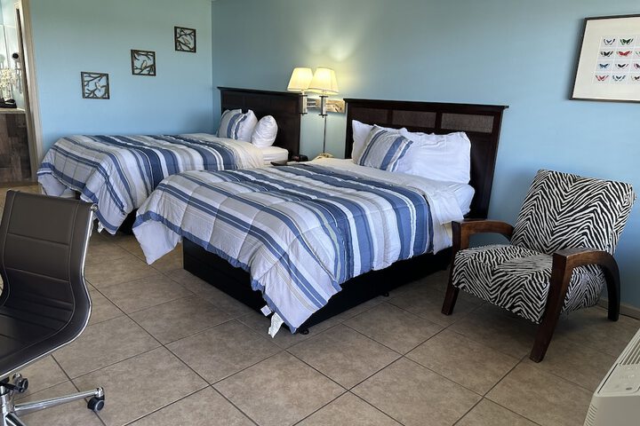Room 25 of 68