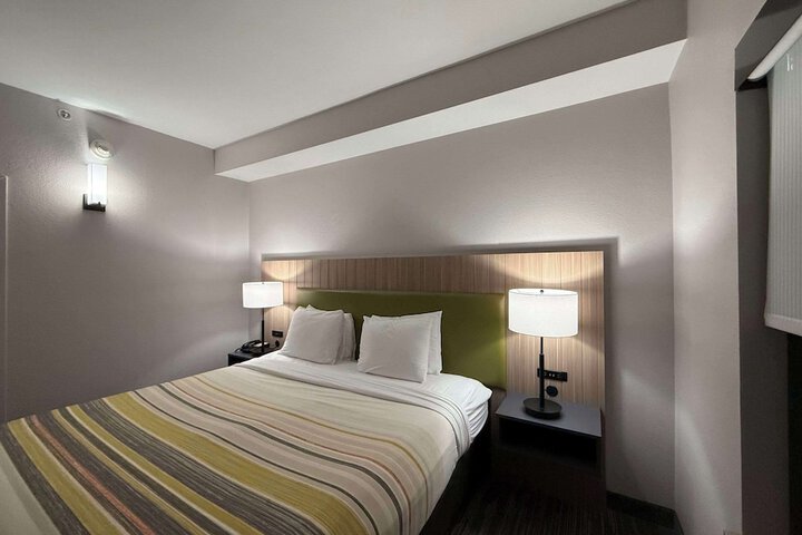 Room 60 of 86
