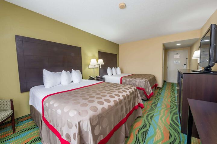 Room 6 of 26