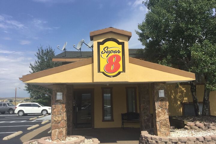 Super 8 by Wyndham Craig